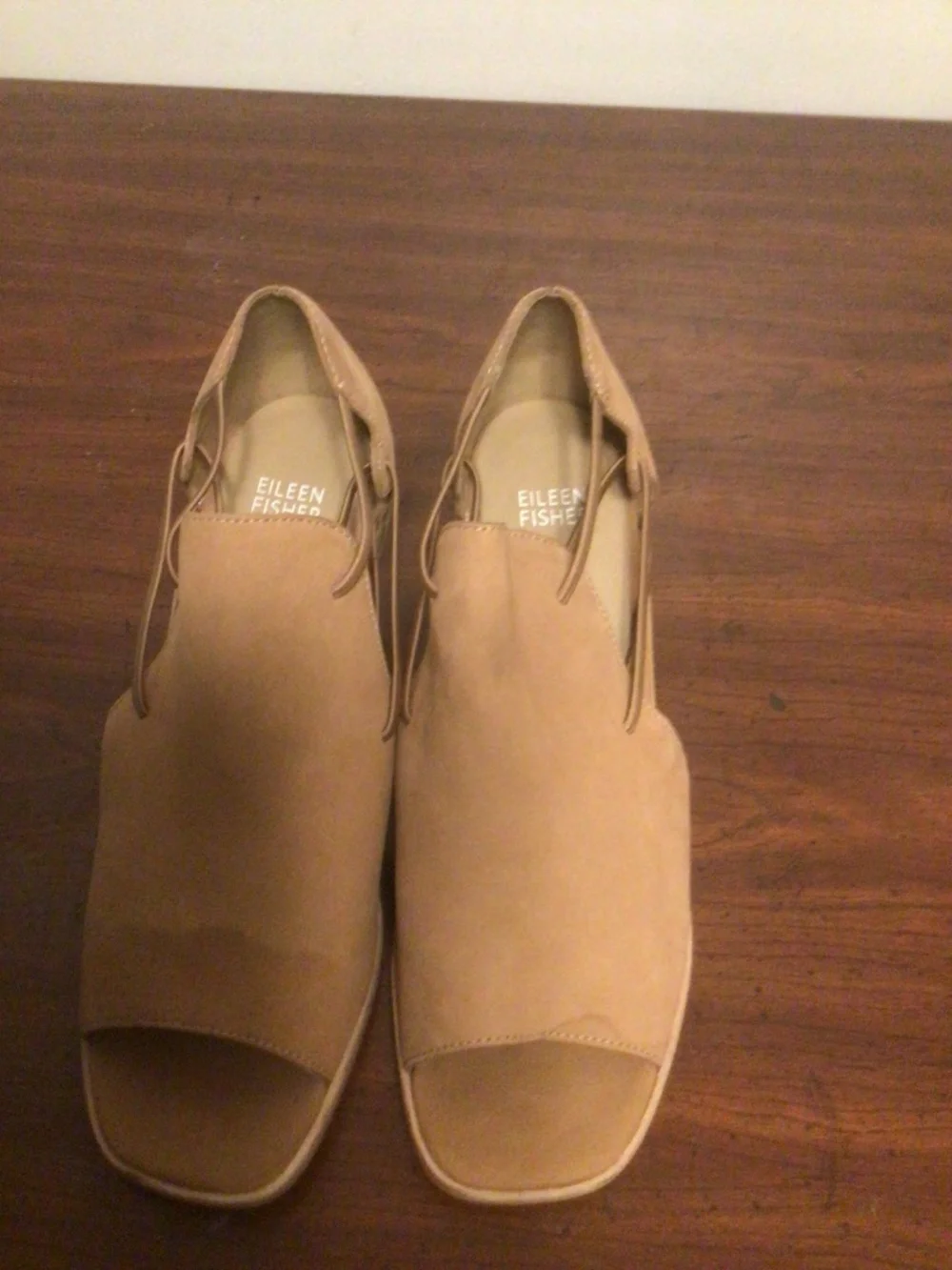 Eileen Fisher chunk heel cut out side with elastic stretch SZ 9 pri